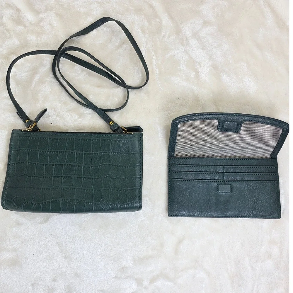 Fossil Leather Suede Trim Crossbody Wallet Green Croc‎ Embossed Zip Clutch